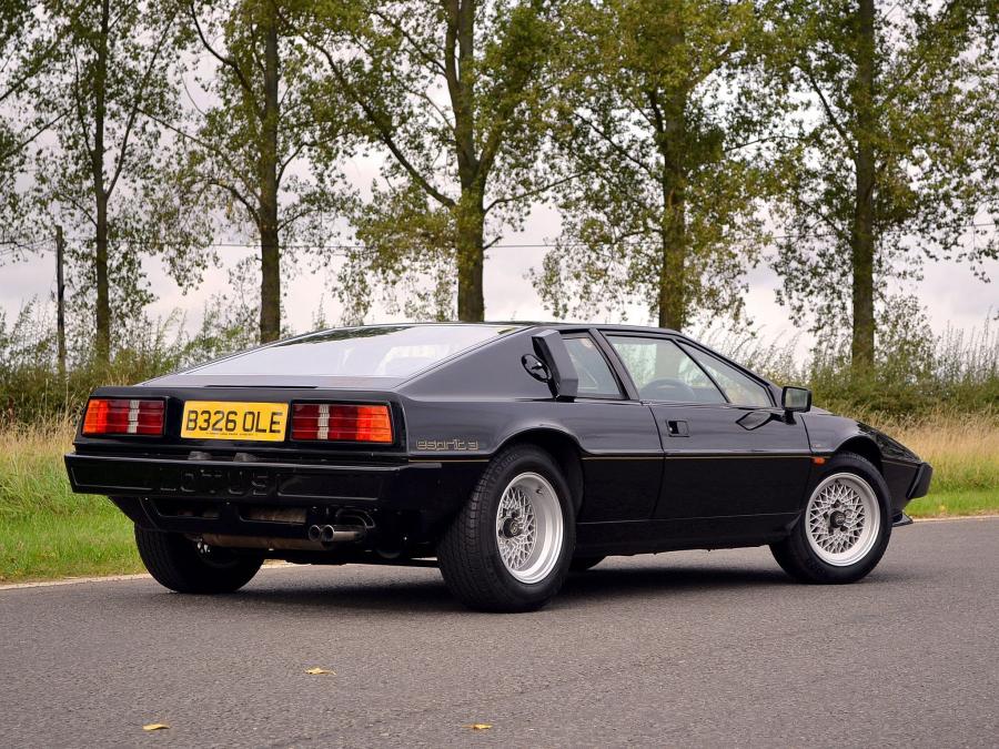  Lotus Esprit S3 1981 года  (фото 1 из 6)